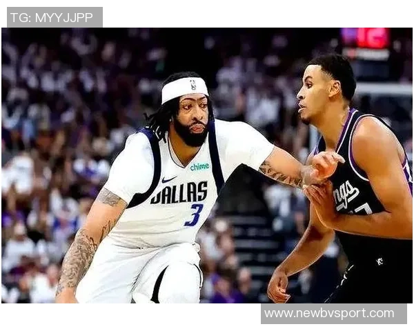 浓眉调侃三状元比一手势称自己拥有大学冠军荣耀