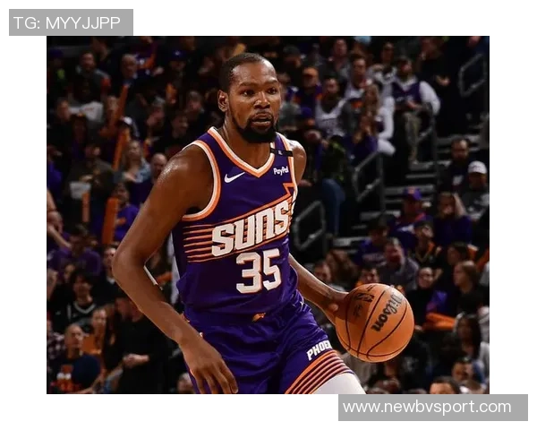 布克首节失准后强势反弹半场贡献13分4助攻助队逆转局势